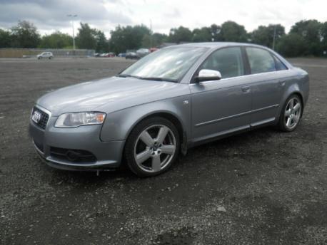 Breaking Audi A4  2005 to 2008 - 2.0 16v Diesel