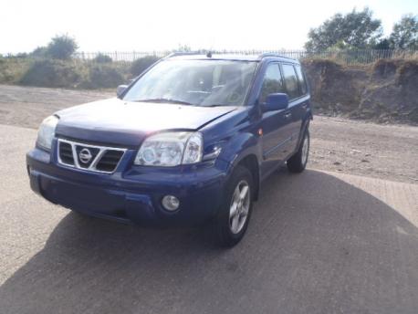 Breaking Nissan X-trail  2001 to 2003 - 2.5 16v Petrol