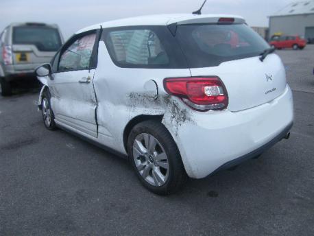 Breaking Citroen Ds3  2010 to 2025 - 1.6 16v Petrol