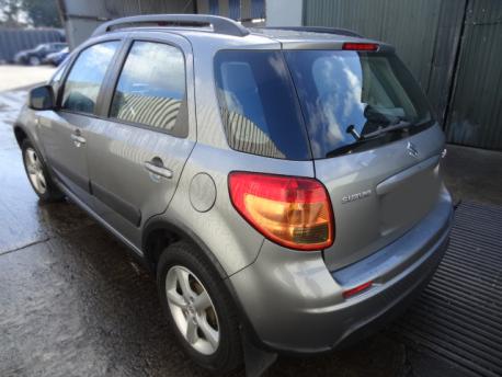 Breaking Suzuki Sx4  2006 to 2025 - 1.6 16v Petrol