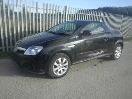 Breaking Vauxhall Tigra  2004 to 2009 - 1.4 16v Petrol