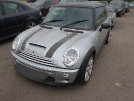 Breaking Mini Mini  2004 to 2007 - 1.6 16v Petrol