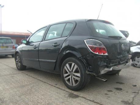 Breaking Vauxhall Astra MKVH 2004 to 2011 - 1.7 16v Diesel