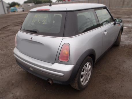 Breaking Mini Mini  2003 to 2006 - 1.6 16v Petrol