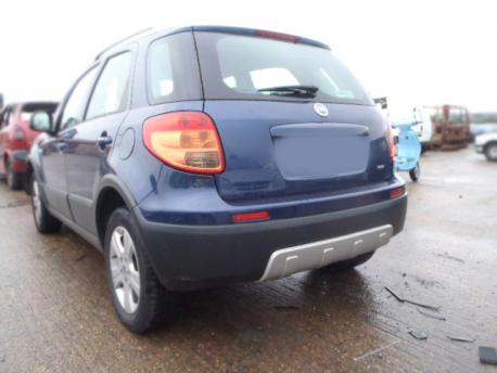 Breaking Fiat Sedici  2006 to 2025 - 1.9 8v Diesel 5 Door Hatchback