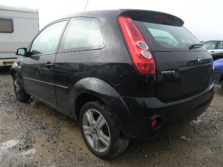 Breaking Ford Fiesta MK5 (B256/7) 2003 to 2009 - 1.6 16v Diesel 3 Door Hatchback