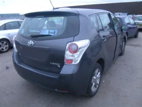 Breaking Toyota Verso  2009 to 2025 - 1.8 16v Petrol