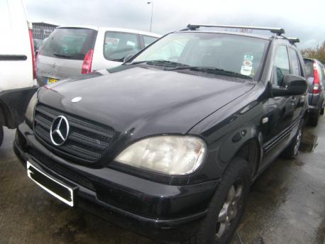 Breaking Mercedes-benz M-class  1999 to 2005 - 2.7 20v Diesel