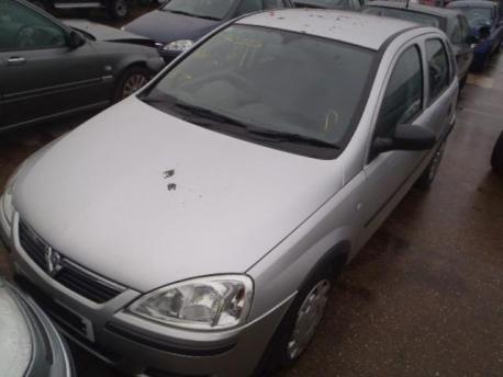 Breaking Vauxhall Corsa MKIIC 2003 to 2006 - 1.3 16v Diesel