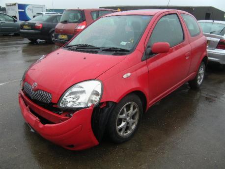 Breaking Toyota Yaris/vitz  2001 to 2005 - 1.5 16v Petrol