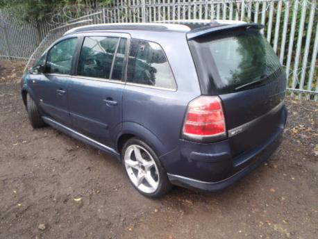 Breaking Vauxhall Zafira MKIIB 2005 to 2025 - 1.9 8v Diesel