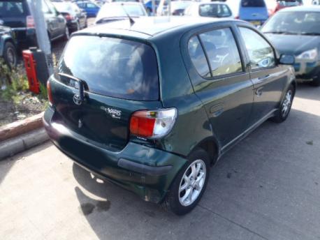 Breaking Toyota Yaris  1999 to 2005 - 1.0 16v Petrol