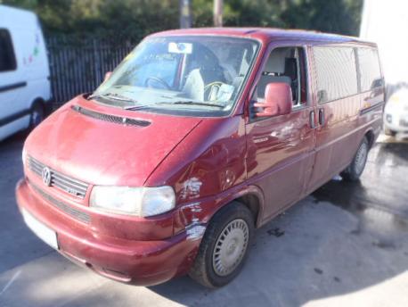 Breaking Volkswagen Transporter / Caravelle MK4 1998 to 2003 - 2.5 10v Diesel