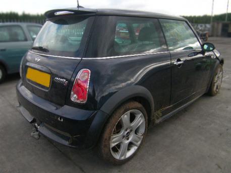 Breaking Mini Mini  2004 to 2007 - 1.6 16v Petrol