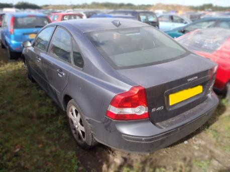 Breaking Volvo S40 MK2 2004 to 2007 - 2.5 20v Petrol