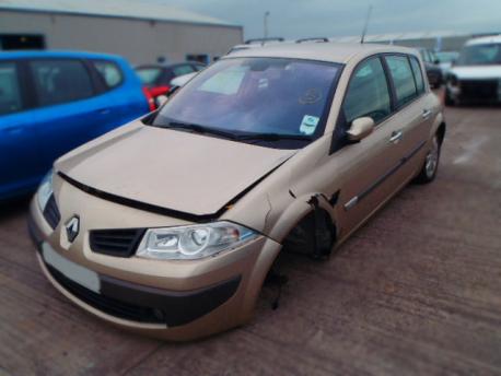 Breaking Renault Megane MK2 2002 to 2006 - 2.0 16v Petrol