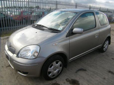 Breaking Toyota Yaris  2003 to 2005 - 1.5 16v Petrol