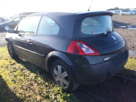 Breaking Renault Megane MK2 2002 to 2006 - 1.5 8v Diesel