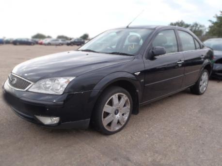 Breaking Ford Mondeo MK3 (CD132) 2003 to 2005 - 2.0 16v Petrol 4 Door Saloon