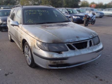 Breaking Saab 9-5  2001 to 2005 - 2.2 16v Diesel