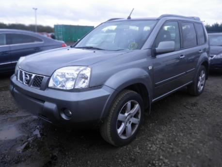 Breaking Nissan X-trail  2003 to 2007 - 2.0 16v Petrol