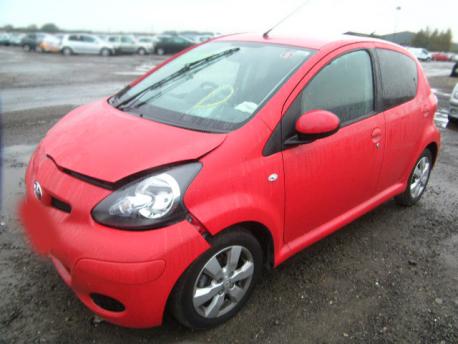 Breaking Toyota Aygo  2005 to 2025 - 1.0 12v Petrol