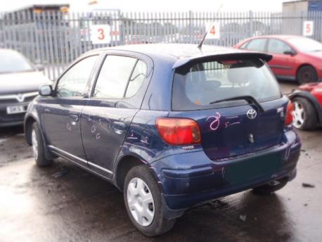 Breaking Toyota Yaris/vitz  2003 to 2005 - 1.5 16v Petrol