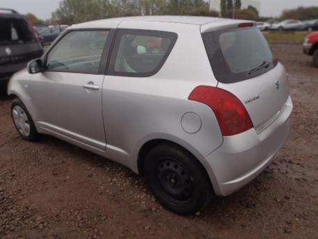 Breaking Suzuki Swift MK3 2005 to 2011 - 1.6 16v Petrol