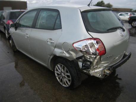 Breaking Toyota Auris  2007 to 2025 - 1.4 16v Petrol