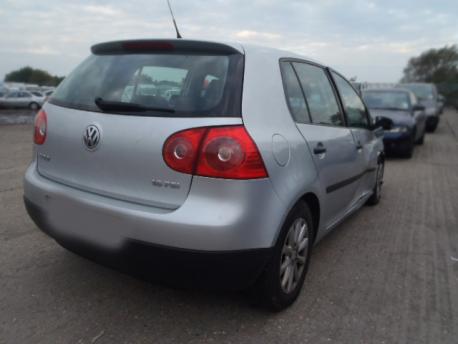 Breaking Volkswagen Golf MK5 (1K1) 1997 to 2006 - 2.0 16v Diesel 5 Door Hatchback