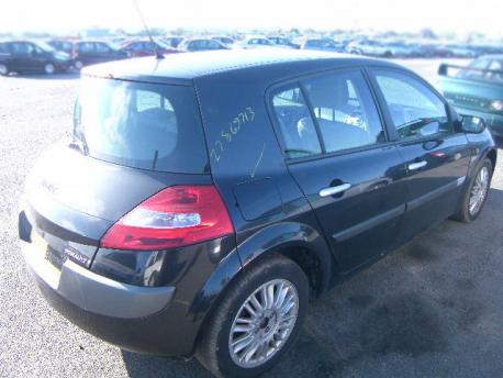 Breaking Renault Megane MK2 2002 to 2006 - 1.9 8v Diesel