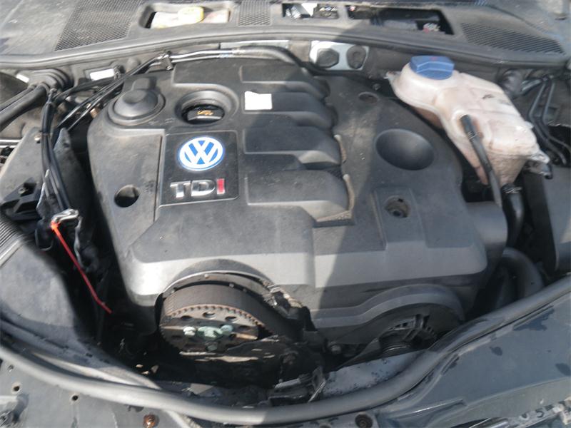 VOLKSWAGEN PASSAT 3B3 2000 - 2005 1.9 - 1896cc 8v TDI AVF diesel Engine Image